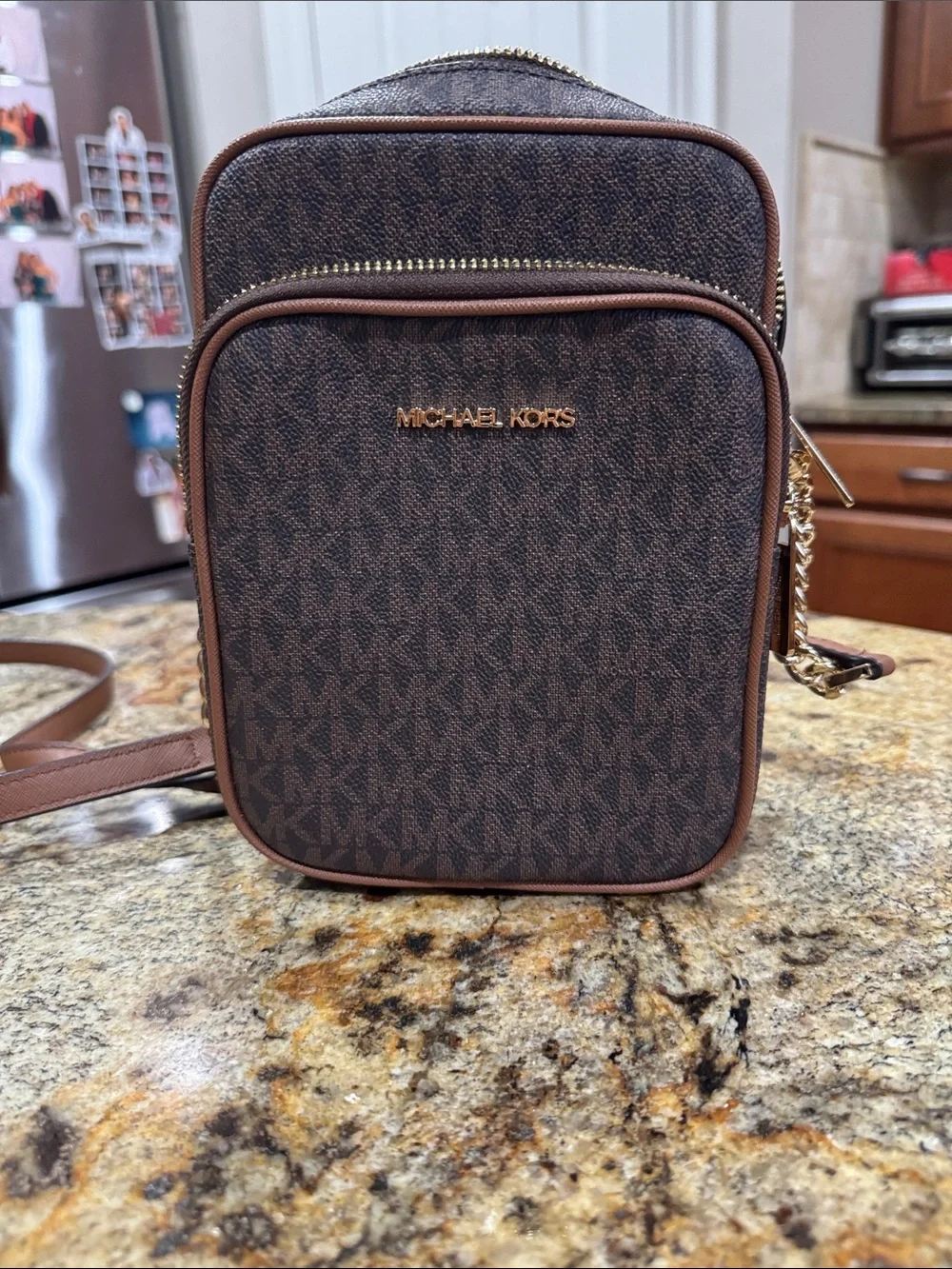 MICHAEL KORS JET SET TRAVEL MEDIUM CROSSBODY LOGO BAG